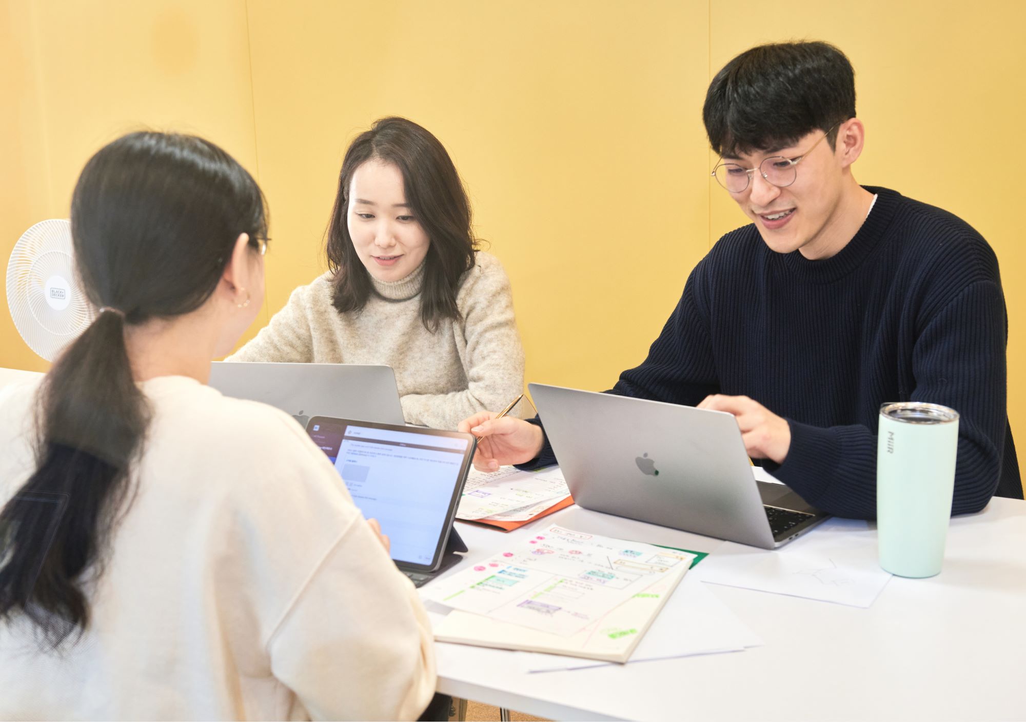 시그널 회사 팀원.jpg